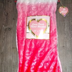 Ultra Plush Throw Blanket